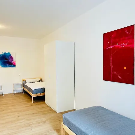 Zentrumsnahe Erdgeschoss-wohnung Mit Stellplatz *