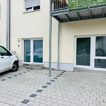Zentrumsnahe Erdgeschoss-wohnung Mit Stellplatz *