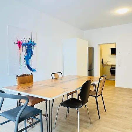 Zentrumsnahe Erdgeschoss-wohnung Mit Stellplatz Apartamento *