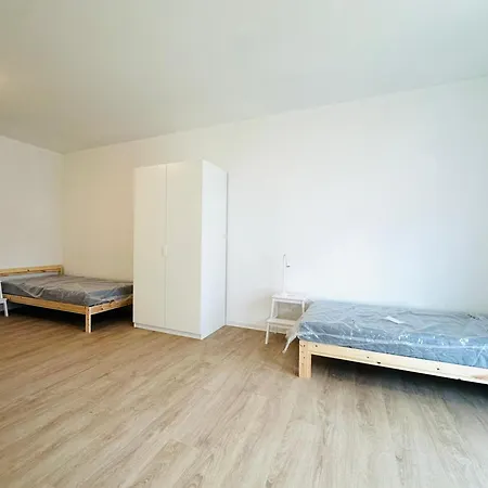 Zentrumsnahe Erdgeschoss-wohnung Mit Stellplatz Apartamento